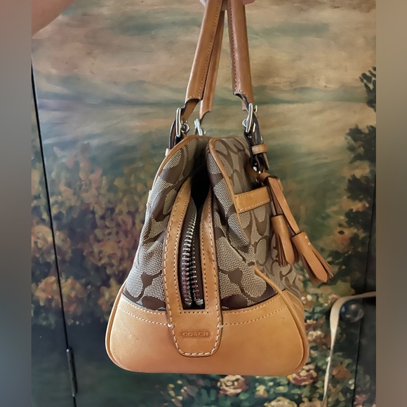VTG COACH HAMPTON SATCHEL BAG  Tan and Brown. - Picture 5 of 9